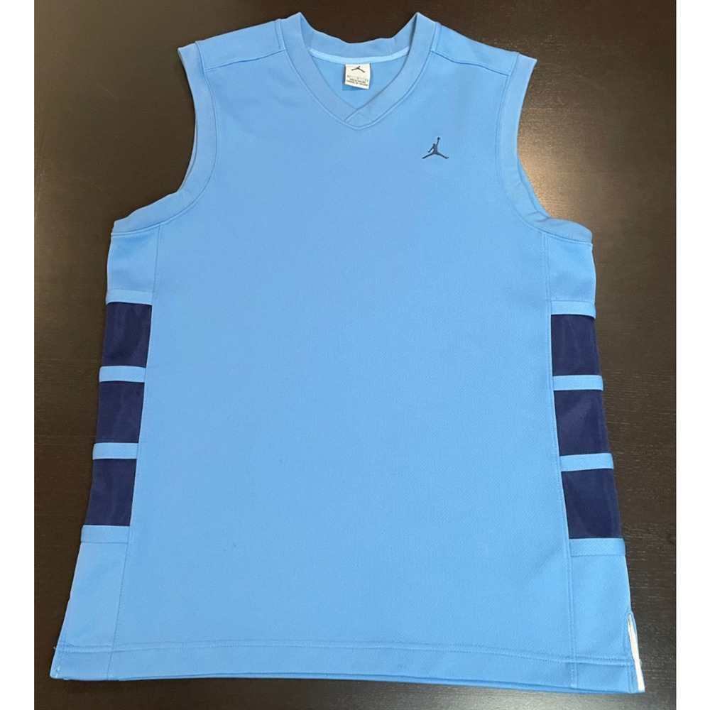 Jordan vintage 90s UNC Blue Vintage Basketball Jersey Men’s L Sleeveless Tank